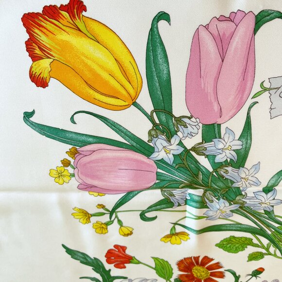 NWOT Vintage Gucci Floral Silk Scarf by V. Accornero - Picture 4 of 14